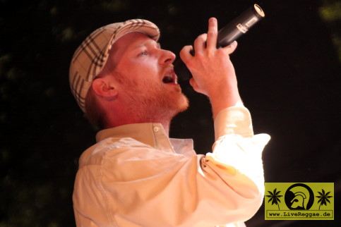 Cornadoor (D) with The House Of Riddim Band 15. Reggae Jam Festival - Bersenbrueck 01. August 2009 (10).JPG